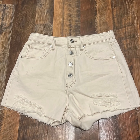 wild fable Pants - Wild Fable Size 6  white bleached distressed cutoff ripped denim high rise